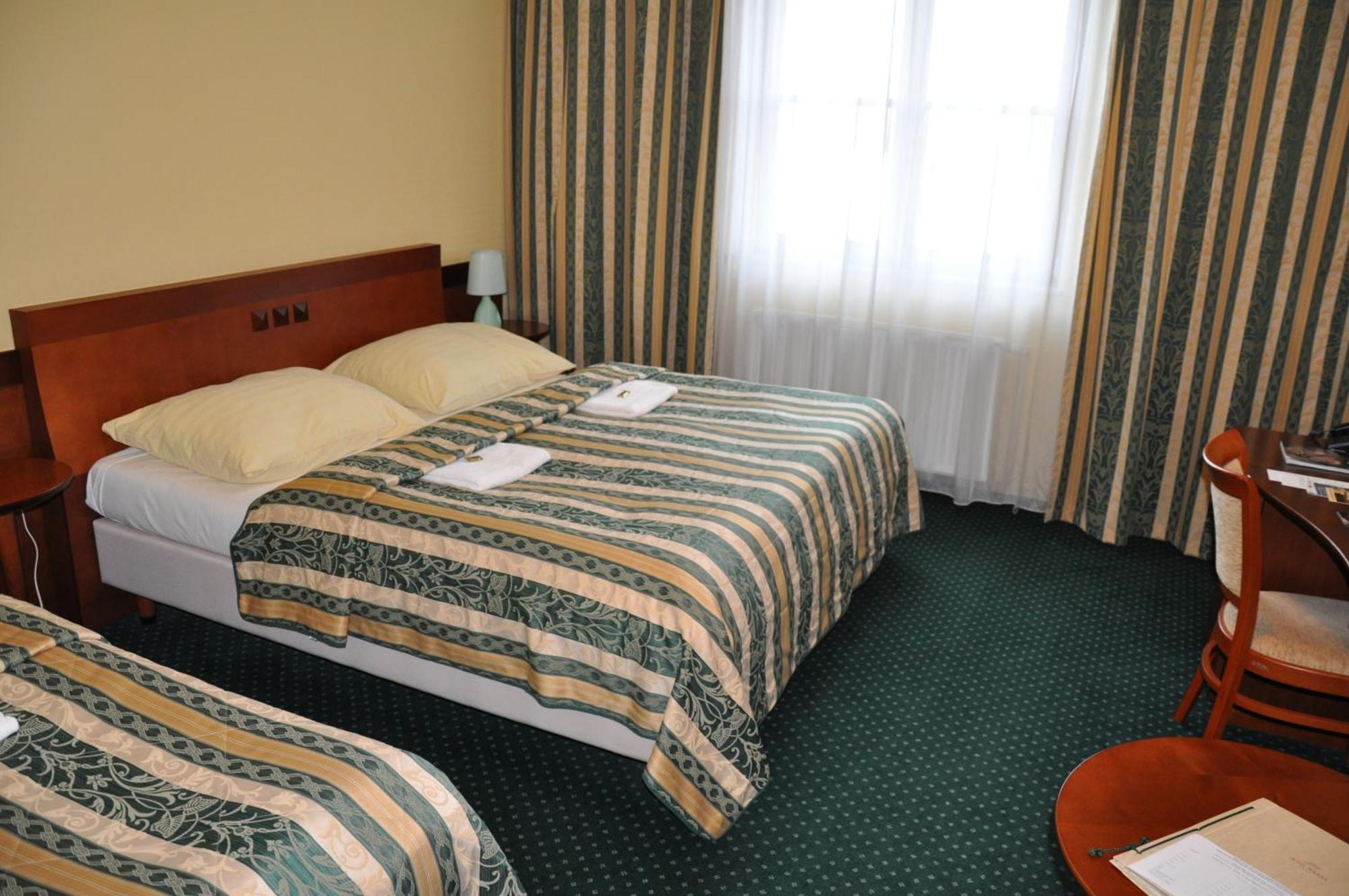 Hotel Terasa Frydek-Mistek Luaran gambar
