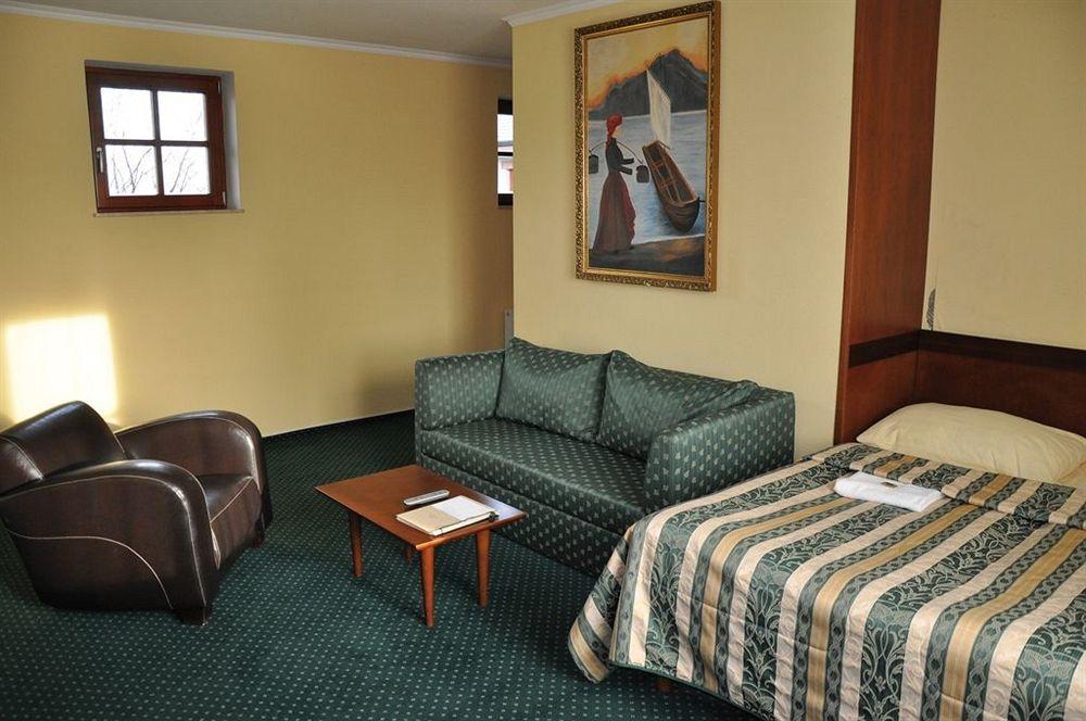Hotel Terasa Frydek-Mistek Luaran gambar